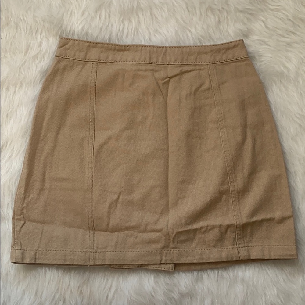 Signature8 Tan Button-Front Utility Mini Skirt - Picture 6 of 8